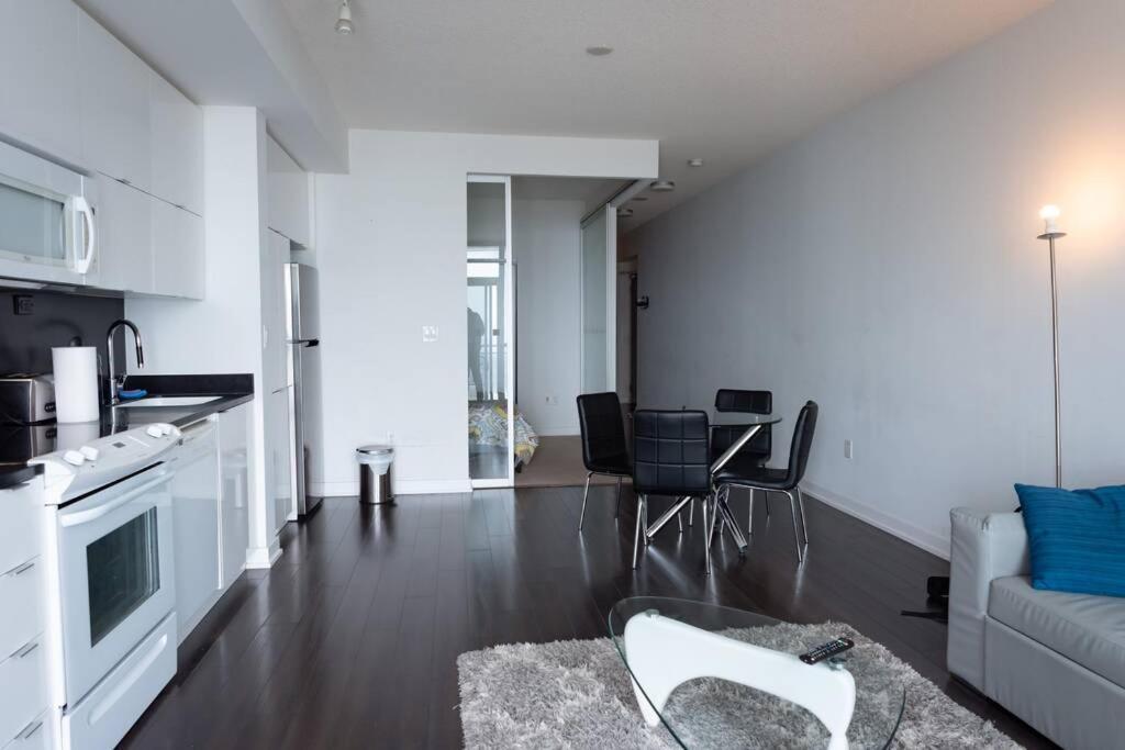 Classic Downtown Toronto Lakeview Condo With Free Parking Exteriér fotografie